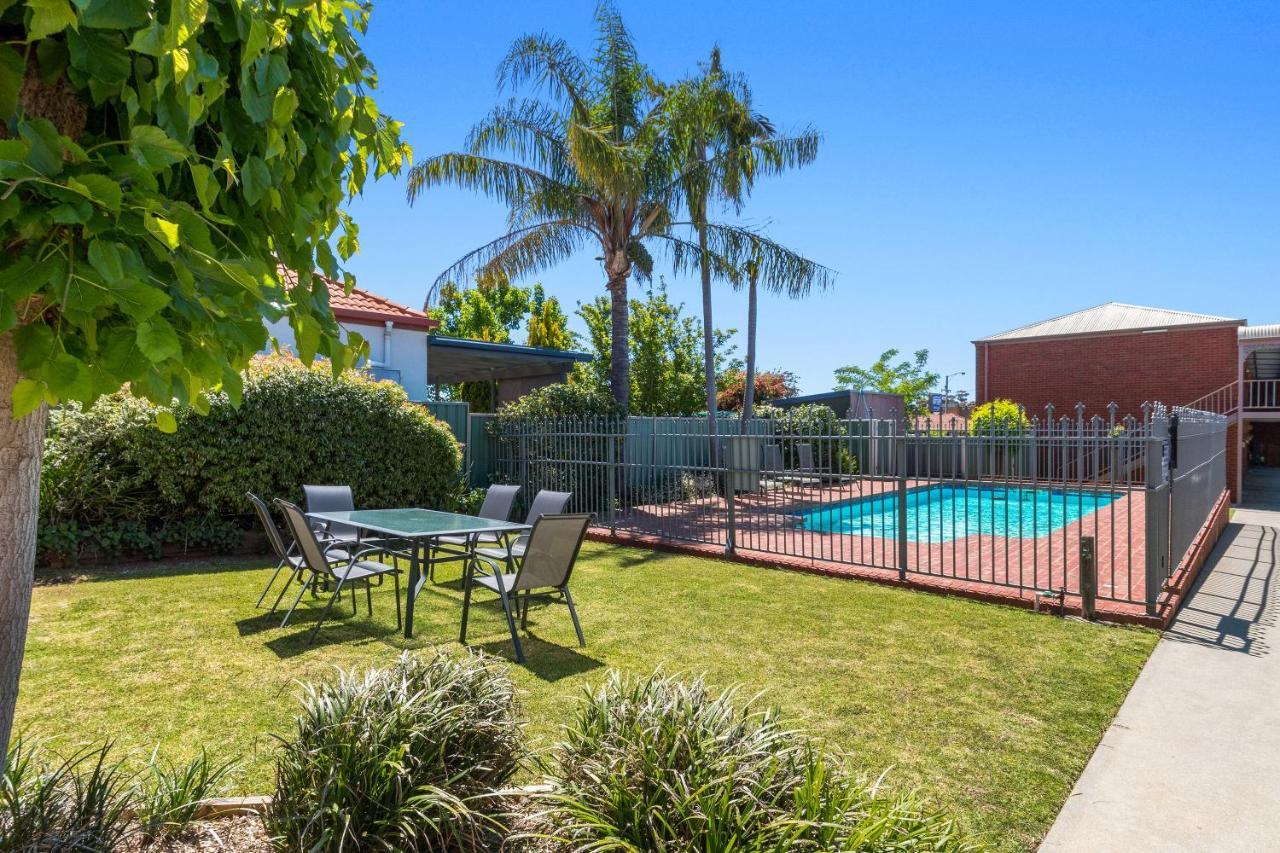 Burke And Wills Motor Inn Swan Hill Eksteriør bilde